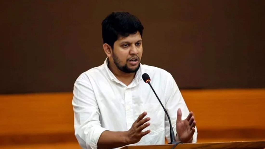 ‘বিভাজনমূলক’ বক্তব্যের জন্য দুঃখ প্রকাশ করলেন উপদেষ্টা মাহফুজ