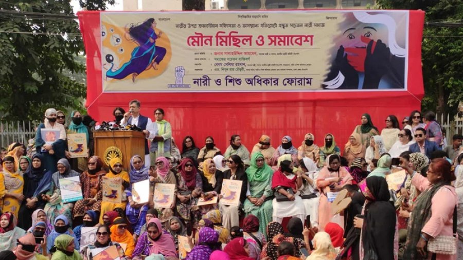 ‘যারা ধর্মের নামে রাজনীতির ব্যবসা করে, তাদের হাতে নারীরা নির্যাতিত’